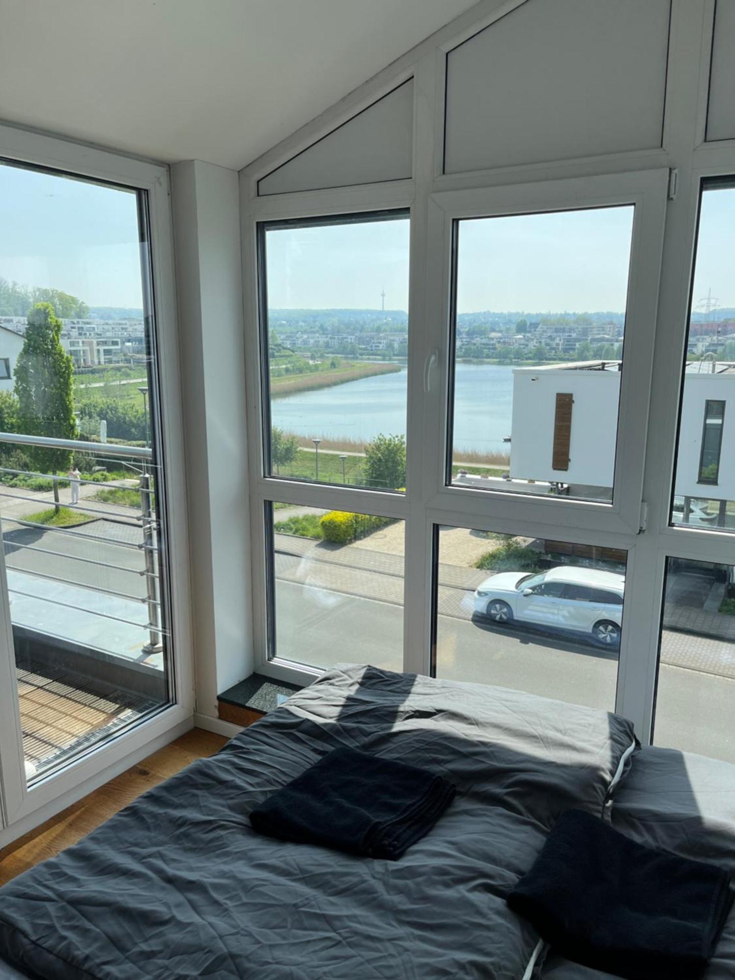 Haus Mit Panoramablick Auf Den Phoenixsee Дортмунд Екстериор снимка
